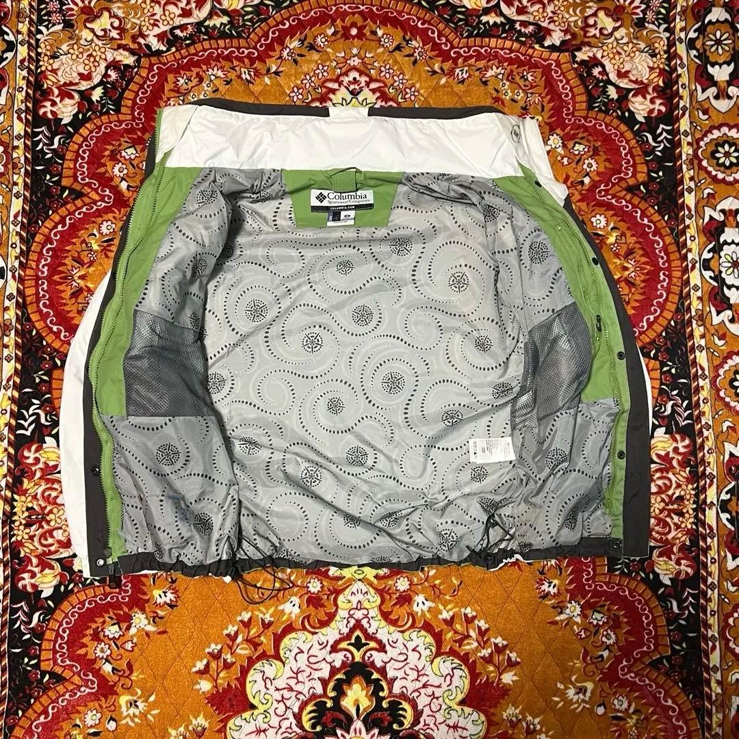 ひろ　 y2k Columbia nylon jacket