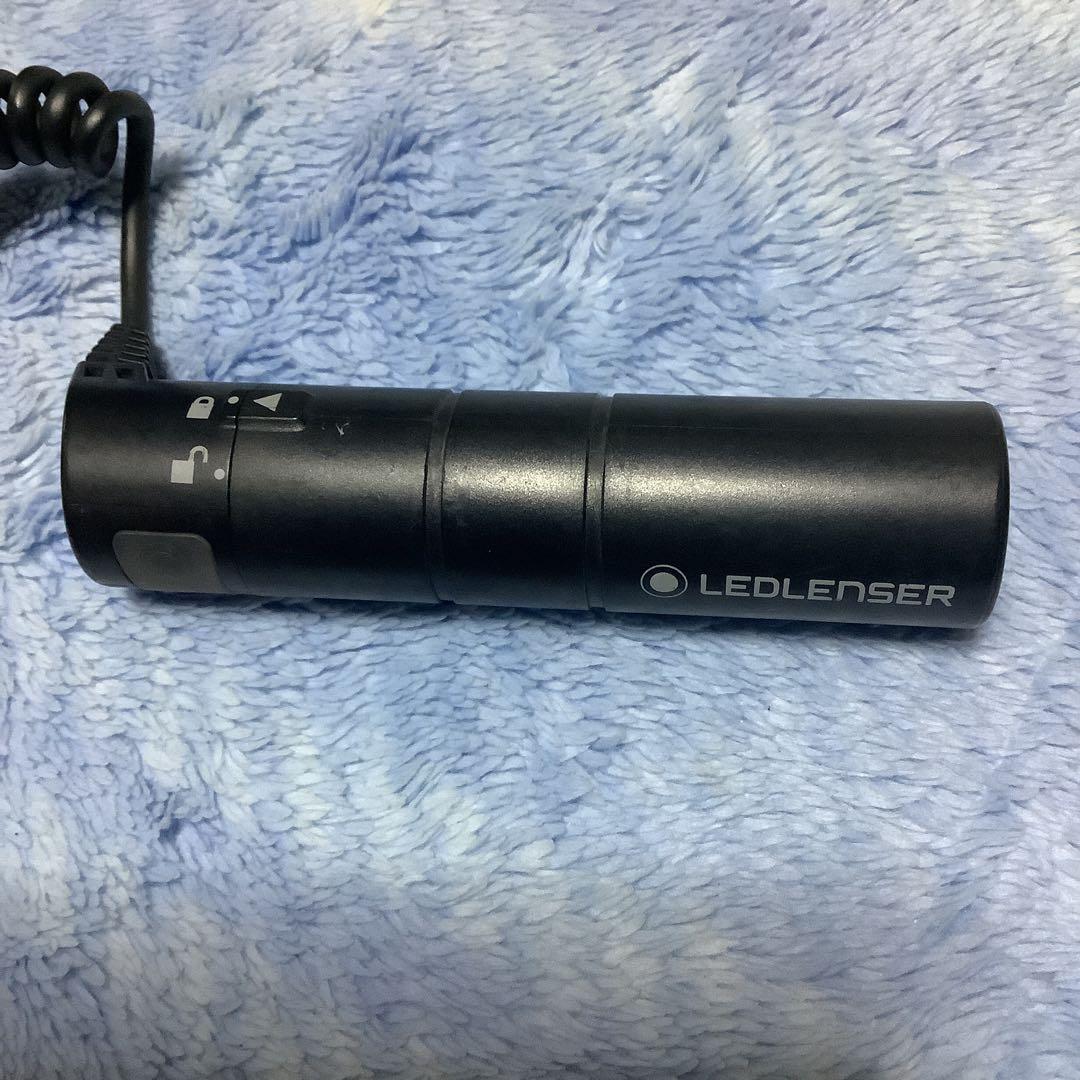 LEDLENSER　H8R ヘッドライト　レッドレンザー