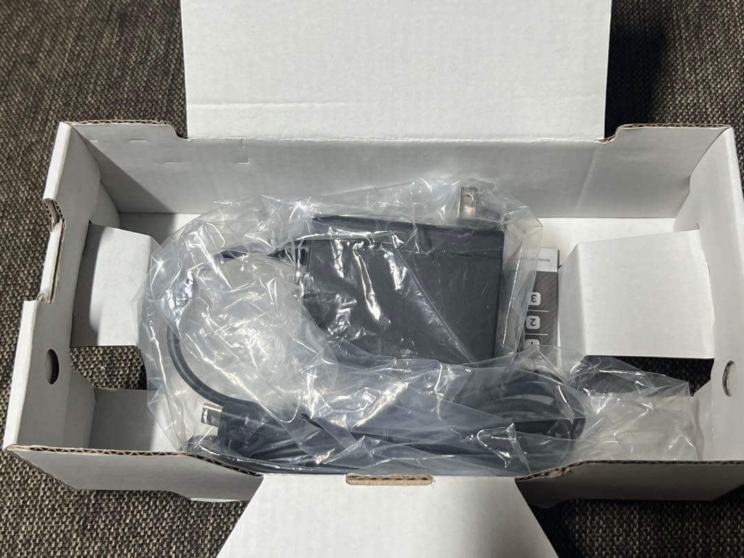 任天堂　Switch light グレー　開封確認のみ