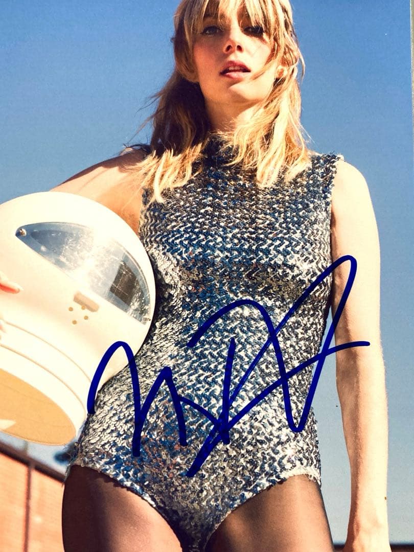 マヤ・ホーク直筆サイン入り2Lサイズ写真…ストレンジャー・シングス