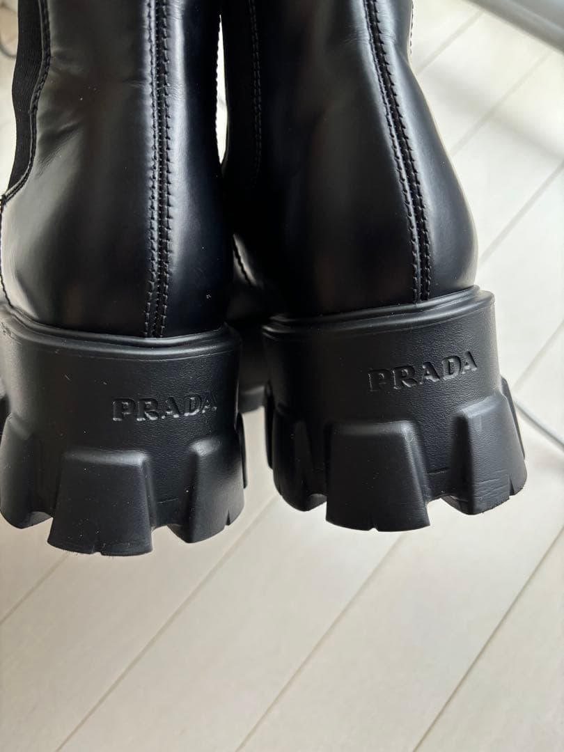 プラダPRADA ブーツ モノリスチェルシーブーツ1T256N ブラック