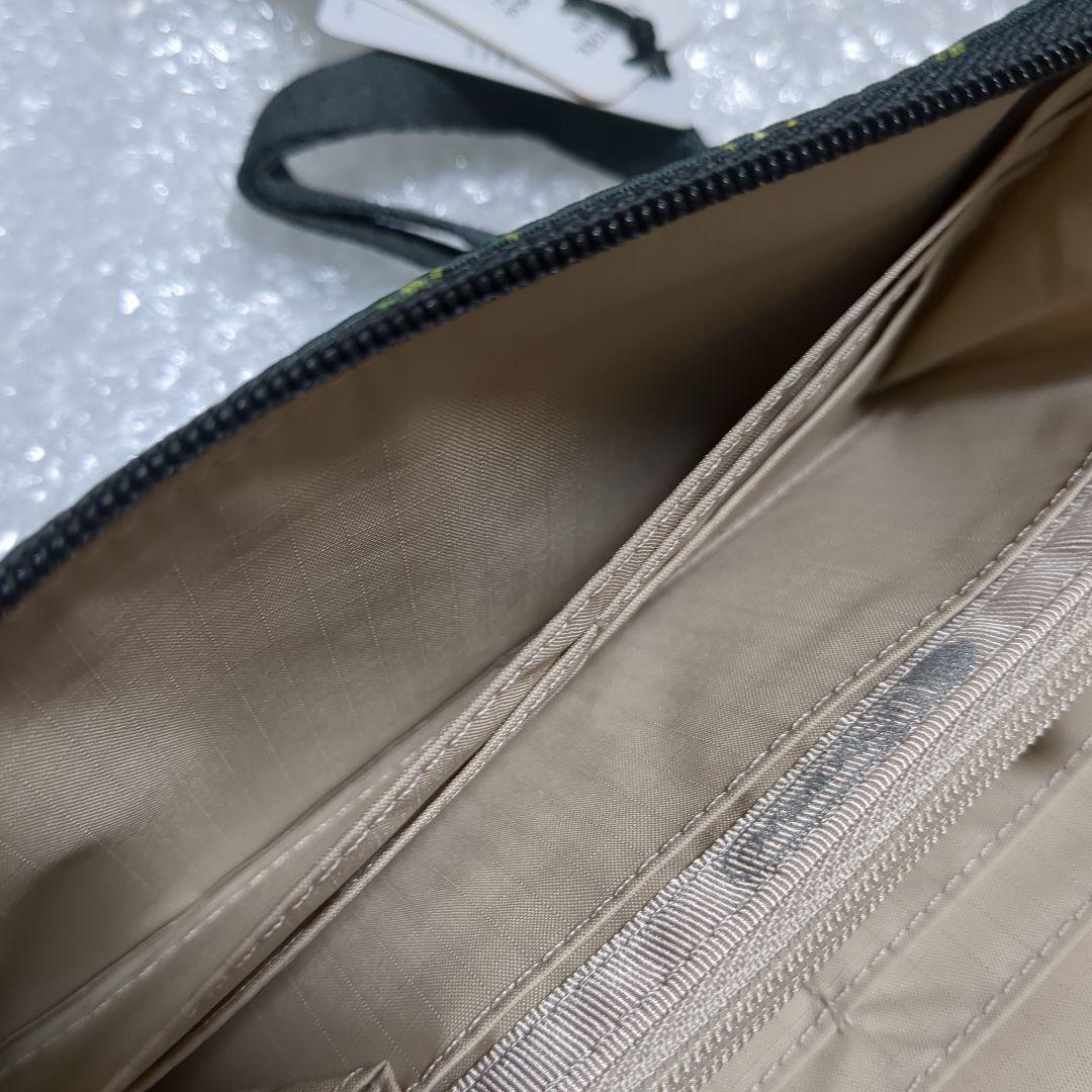 グリーン系統 ラウンドファスナー長財布 新品未使用 花柄 レスポートサック