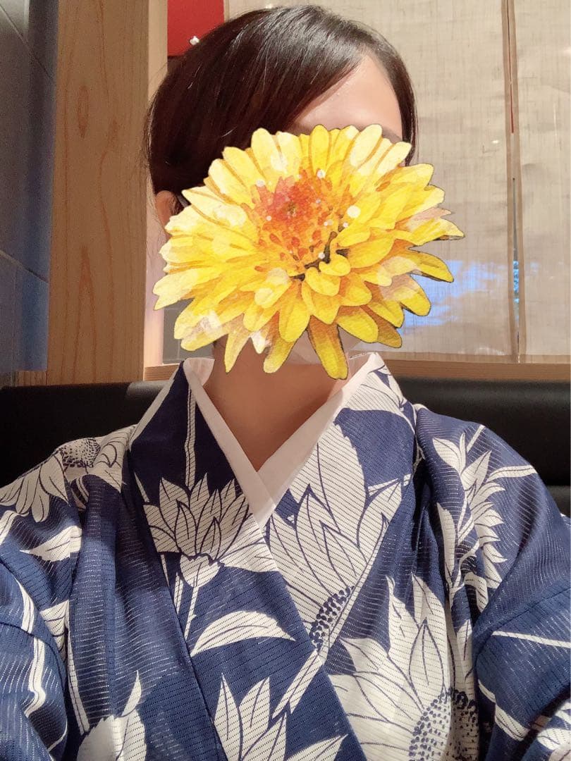 【まきずし様ご検討中】ひまわり柄ネイビー浴衣　フリーサイズ