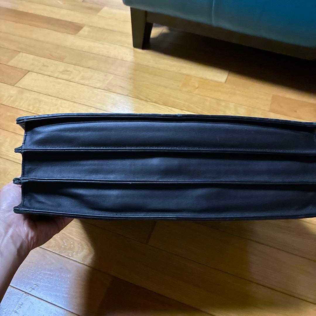 ボッディガベネタ　ビジネスバッグ