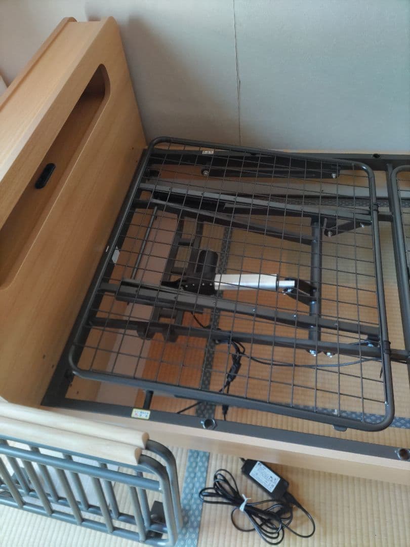 ニトリ電動ベッドライズ2 2M-C/MBR　マットレス付き