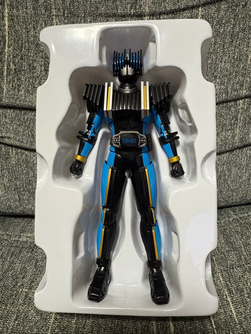 S.H.フィギュアーツ　真骨彫　仮面ライダーディエンド