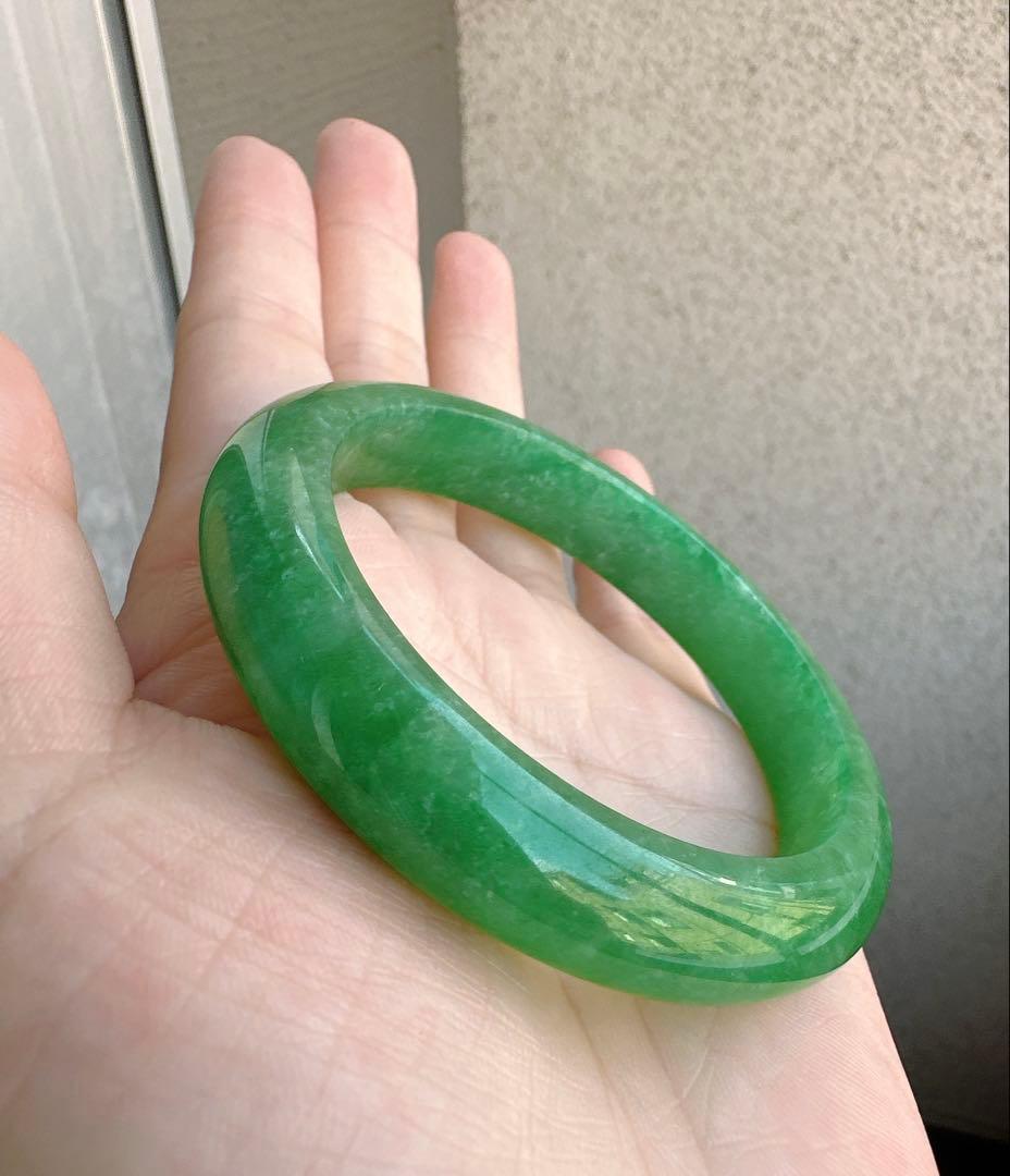 深いグリーン　緑翡翠　Ａランクヒスイバングル