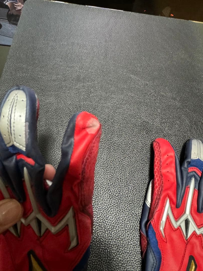 炭谷銀仁朗選手　実使用