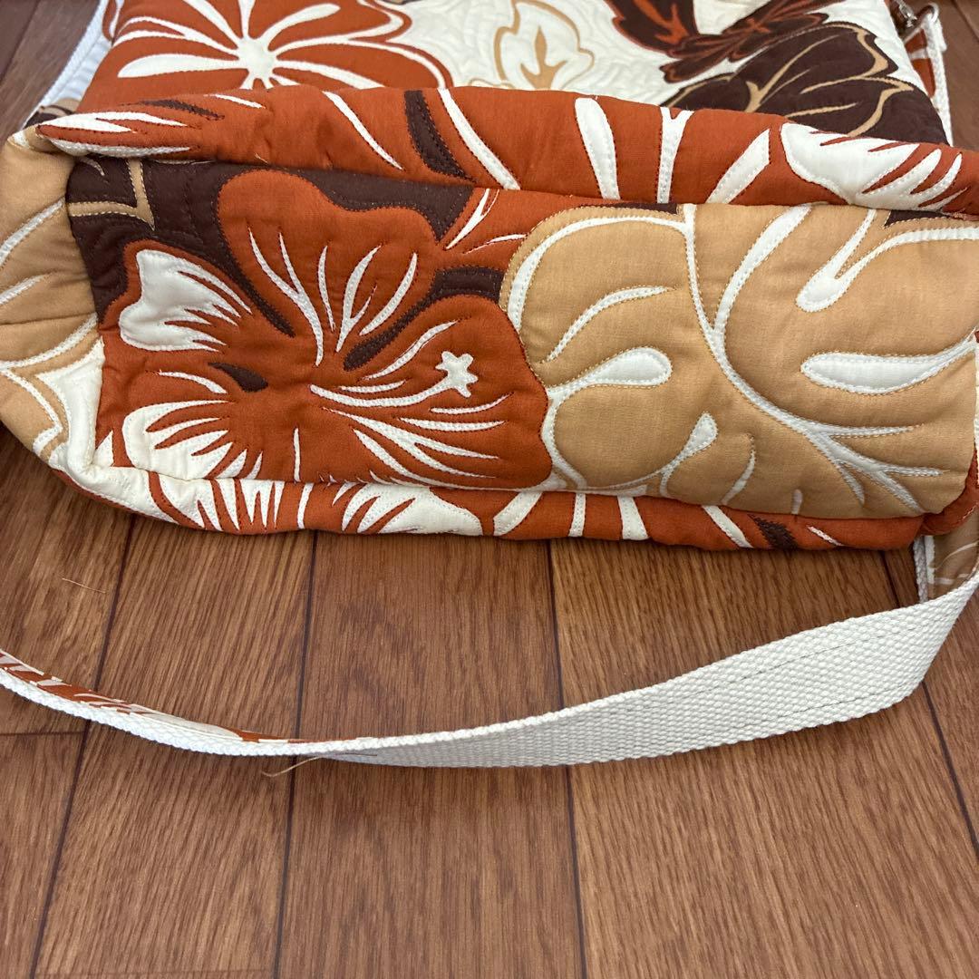ハワイアン　ミシンキルト　トートバッグ　ハイビスカス