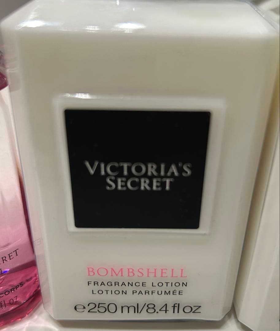 【新品】Victoria's Secret BOMBSHELL