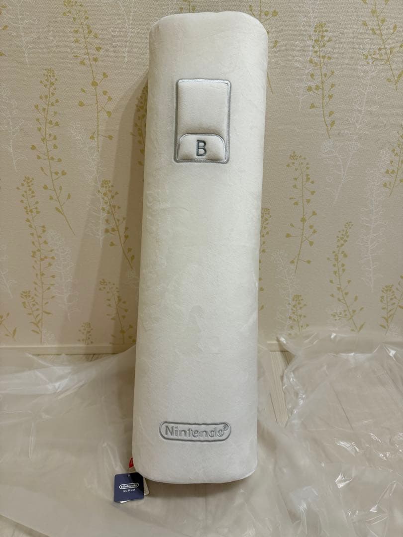 ニンテンドーミュージアム　ゲームコントローラー型クッション 4個セット