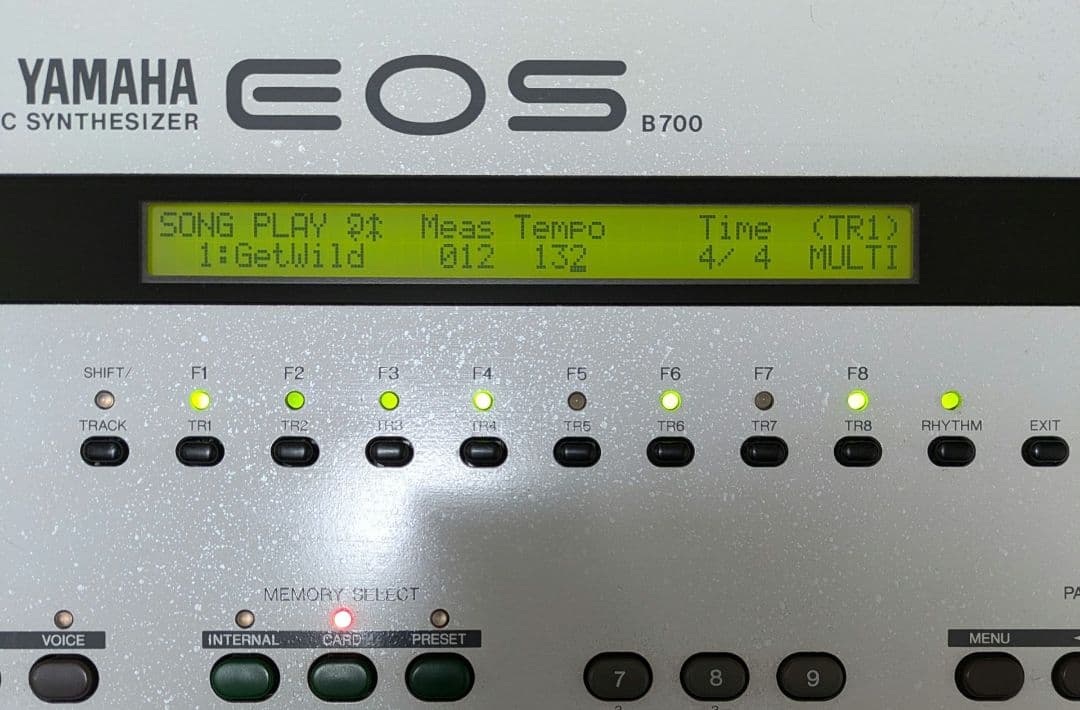 ヤマハ　シンセサイザー　EOS B700　MDF3　ジャンク扱い品