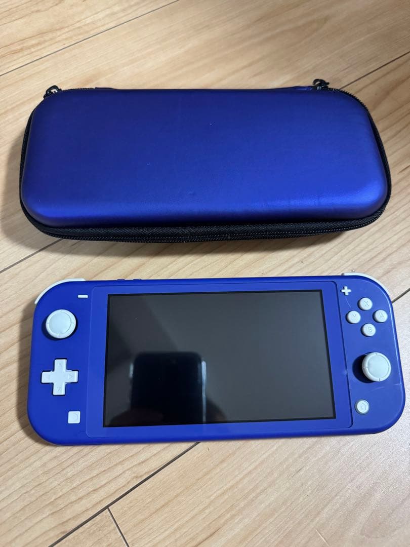 Nintendo Switch Lite ブルー　キャリングケース付き　本体のみ