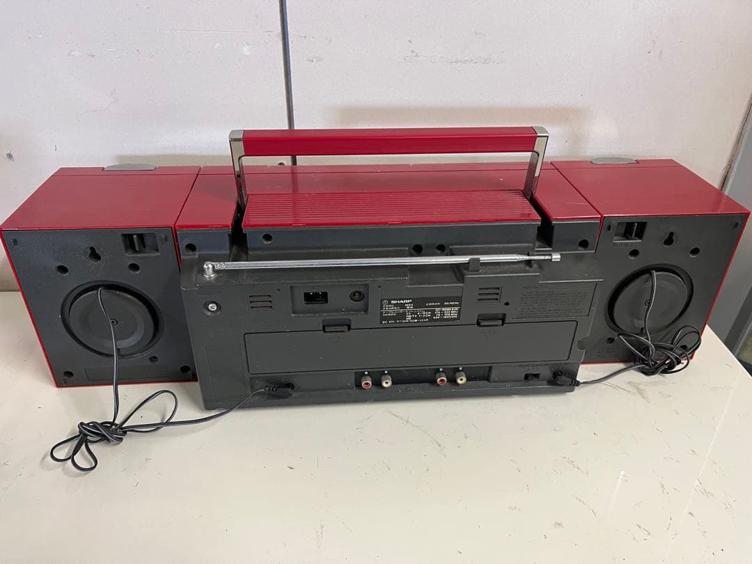S*5様 レトロで希少な赤いダブルラジカセ　SHARP QT-88R