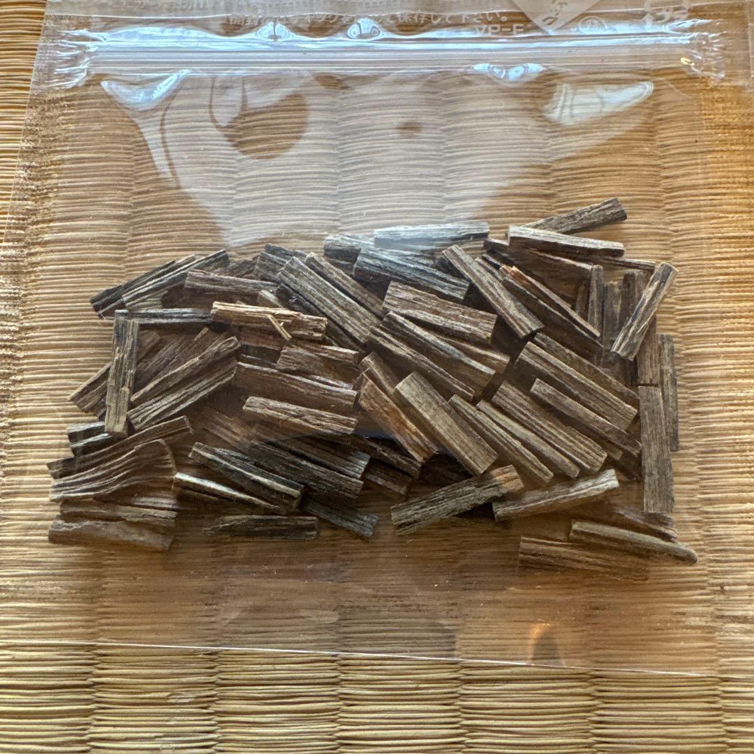 松栄堂　沈香　細割