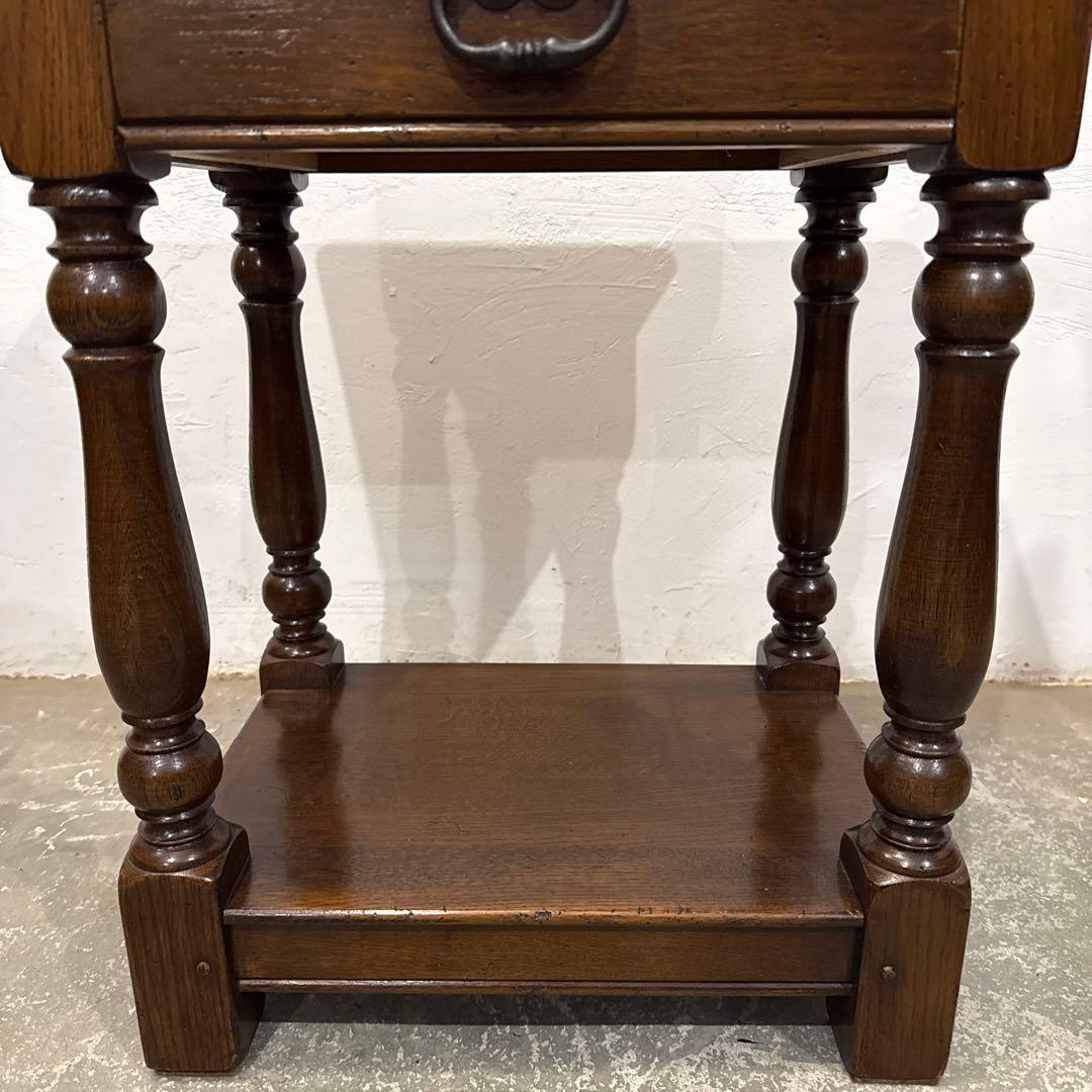 ヴィンテージ　ドロワーサイドテーブル　ベッドサイドテーブル