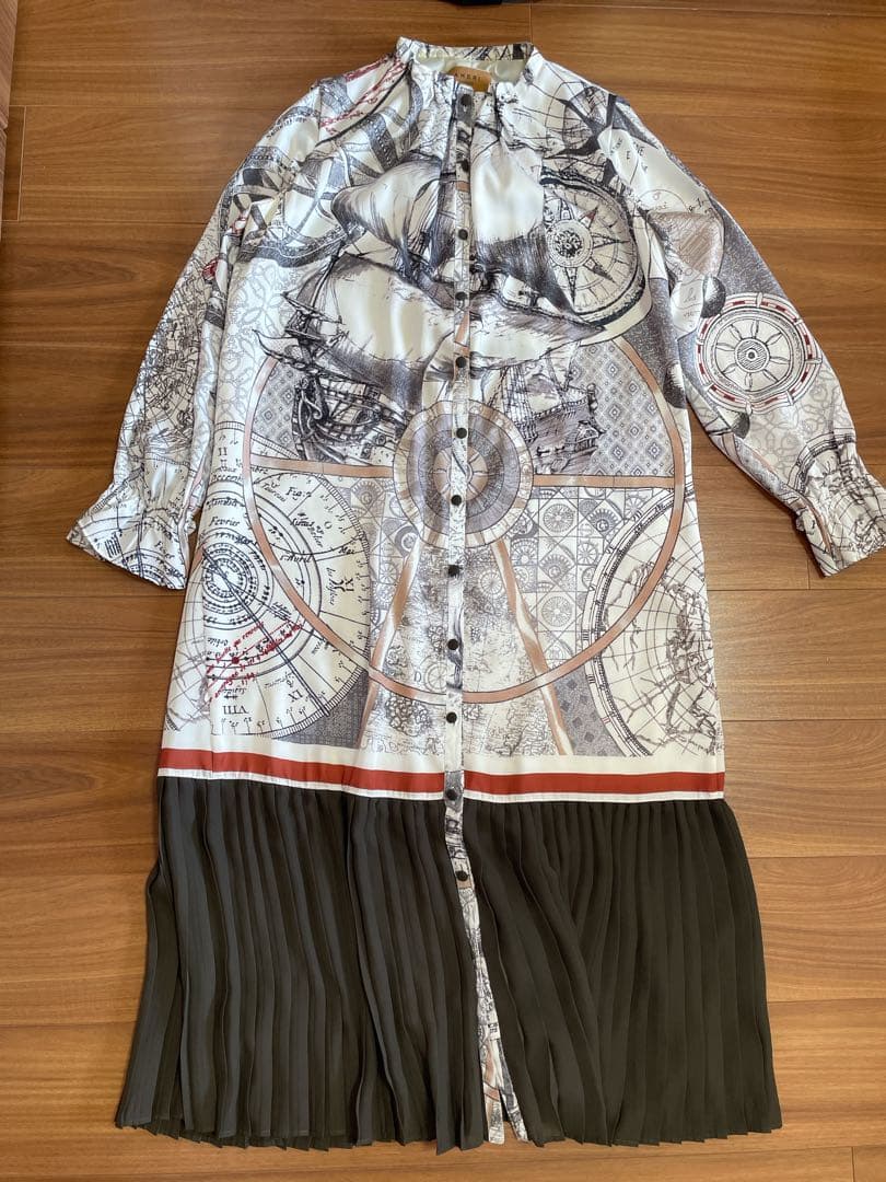 Ameri vintage 地図柄プリント長袖ワンピース