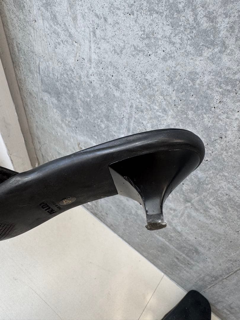 PRADA 低いヒールシューズ　37.5