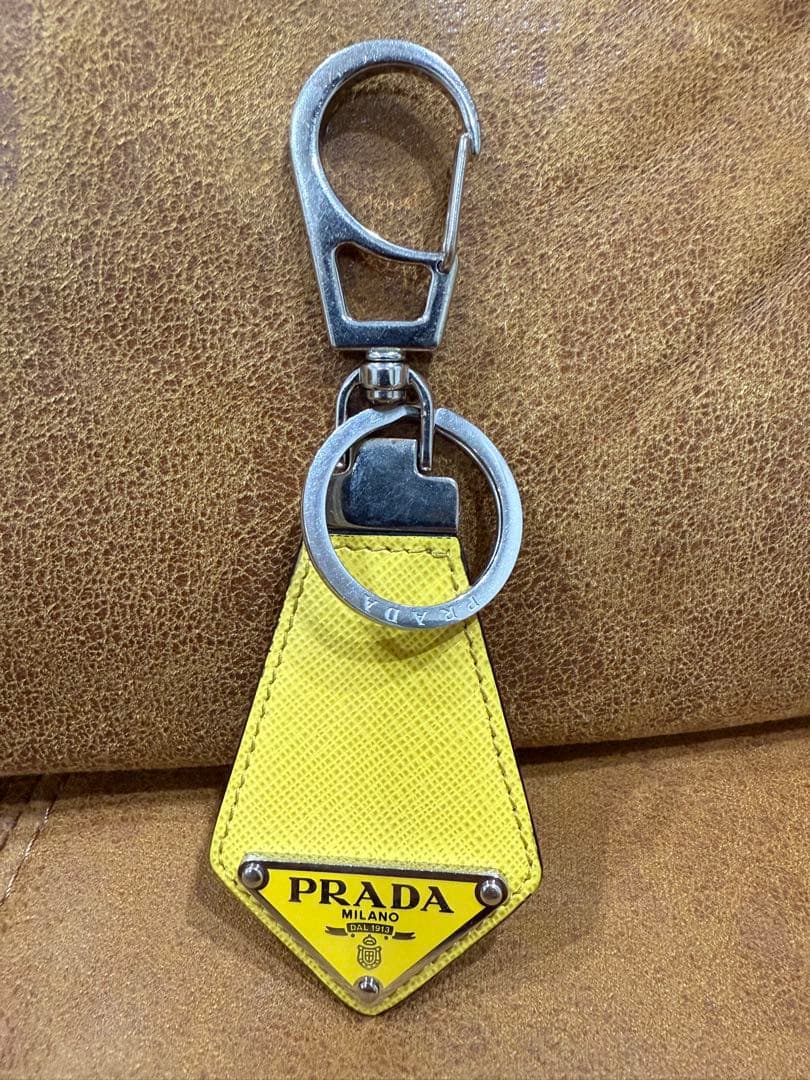 【レア商品】 正規品 プラダ キーリング　サフィアーノ