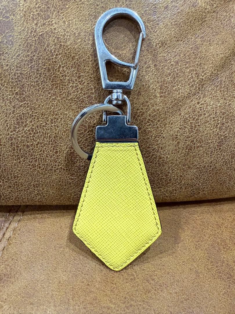 【レア商品】 正規品 プラダ キーリング　サフィアーノ