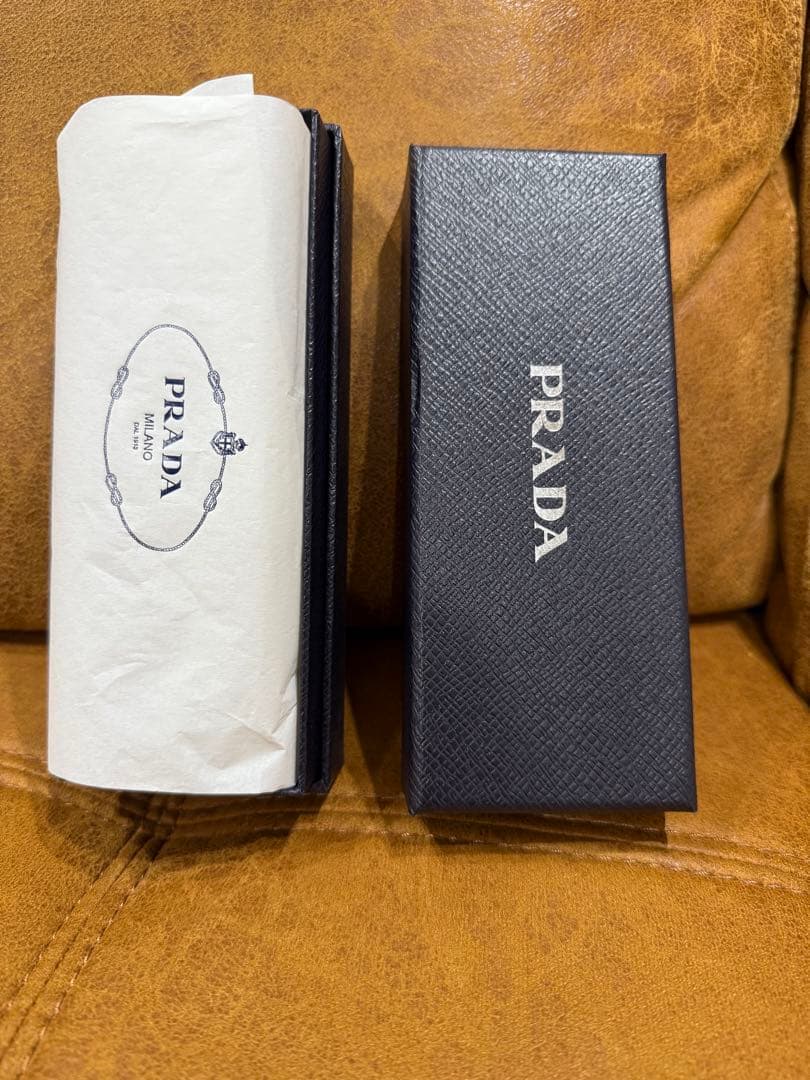 【レア商品】 正規品 プラダ キーリング　サフィアーノ