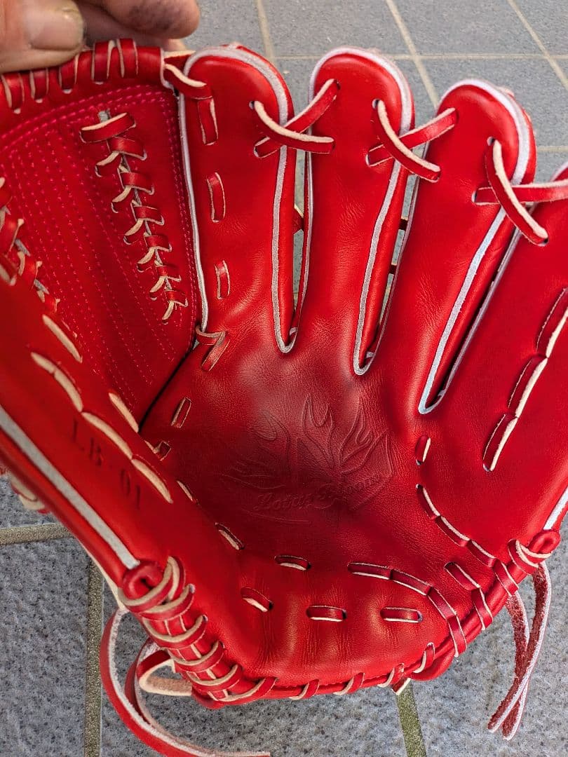 ロータスブルーム　硬式投手用グローブ
