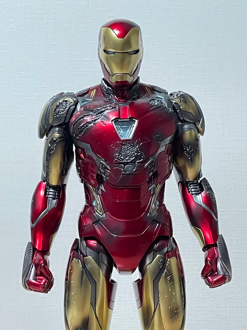 ホットトイズ アイアンマン マーク85 バトルダメージ版　腕破損　HOTTOYS