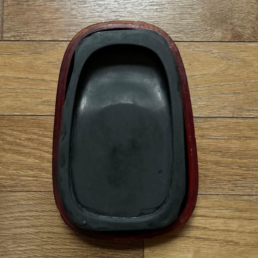 中国骨董60年以上使った古硯希少貴重な名品美しい翡翠紋あり 中国美術 文房四宝