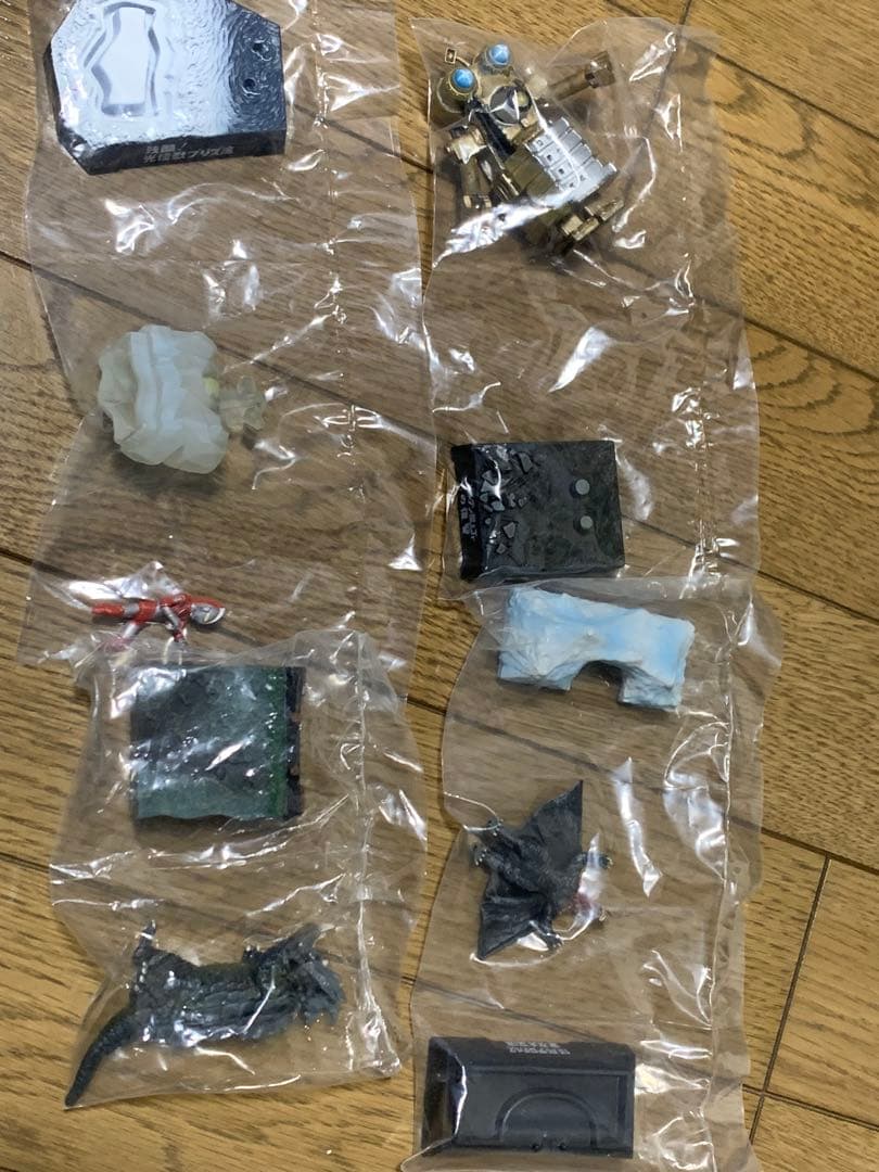 帰ってきたウルトラ怪獣名鑑　未開封セット