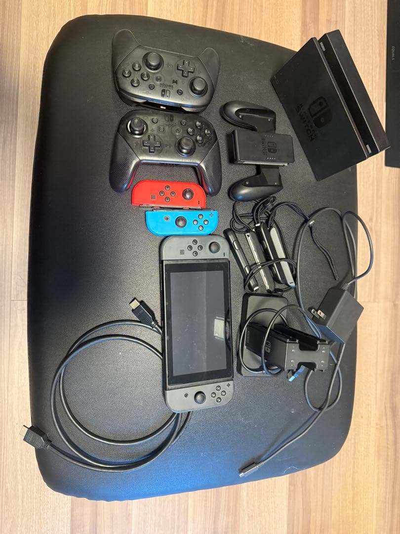 Switch 本体 + 純正Proコン2個 + Joy-Con4本 / セット