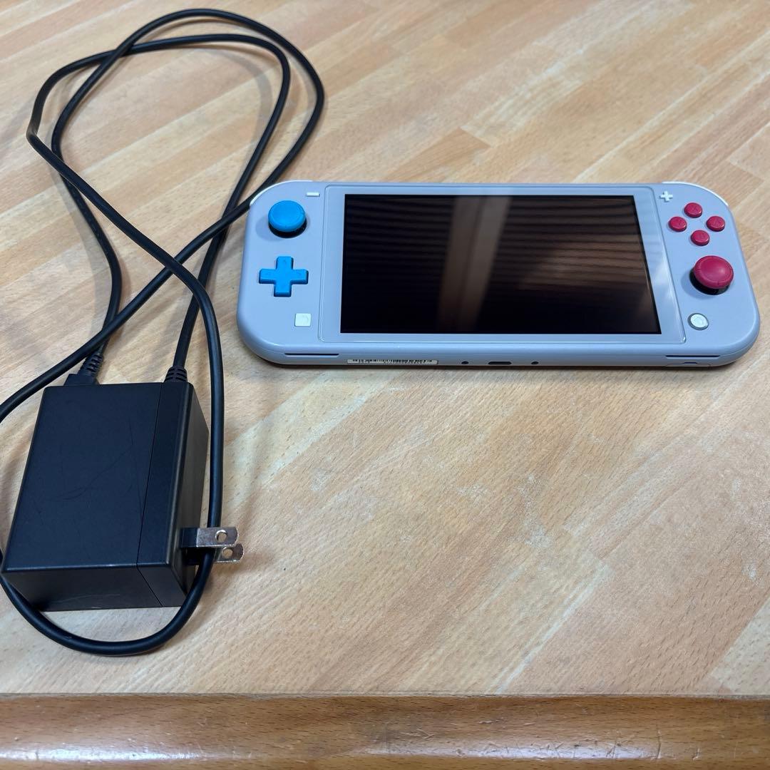 Nintendo Switch Lite ポケモンデザイン　⭐︎充電器付き⭐︎