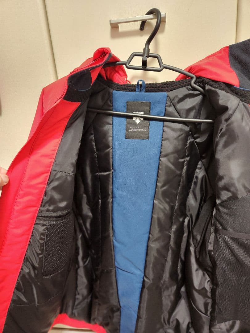DESCENTE スキーウェア上下セット 　ジャケットMサイズ　パンツLサイズ