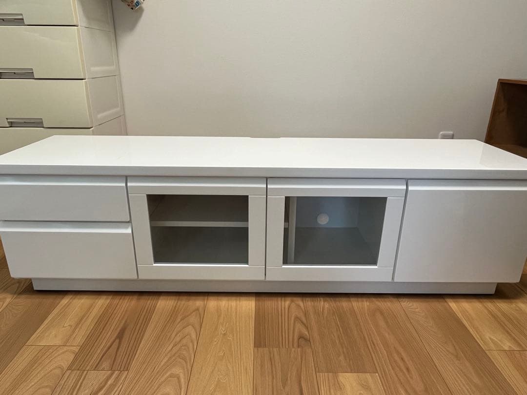 テレビ台・テレビボード(ホワイト) 引き出しとガラス扉付き