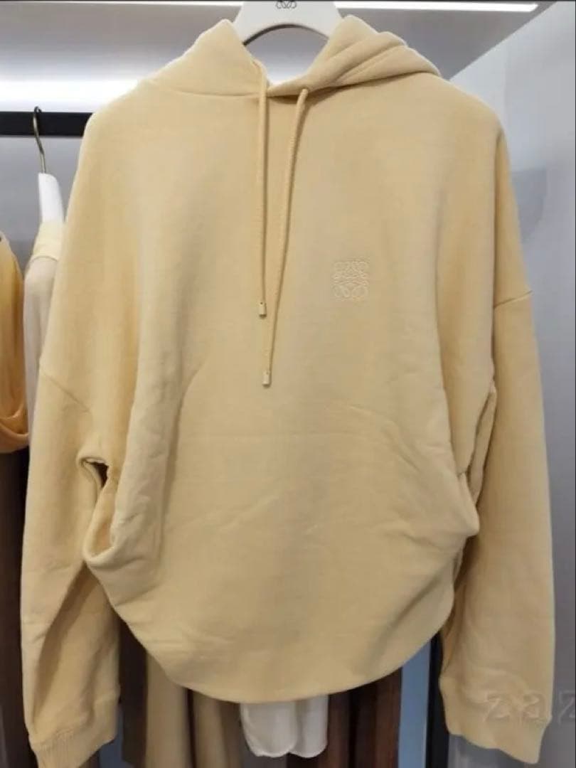 LOEWE ベージュ フーディ 新品タグ付きイエロー