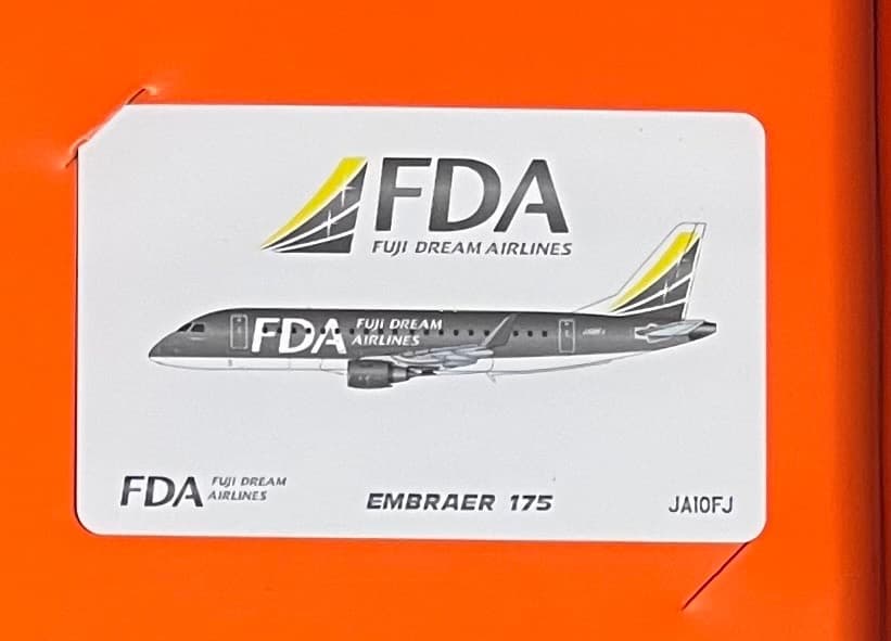 航空機・ヘリコプター FDA ERJ-175 JA10FJ Silver