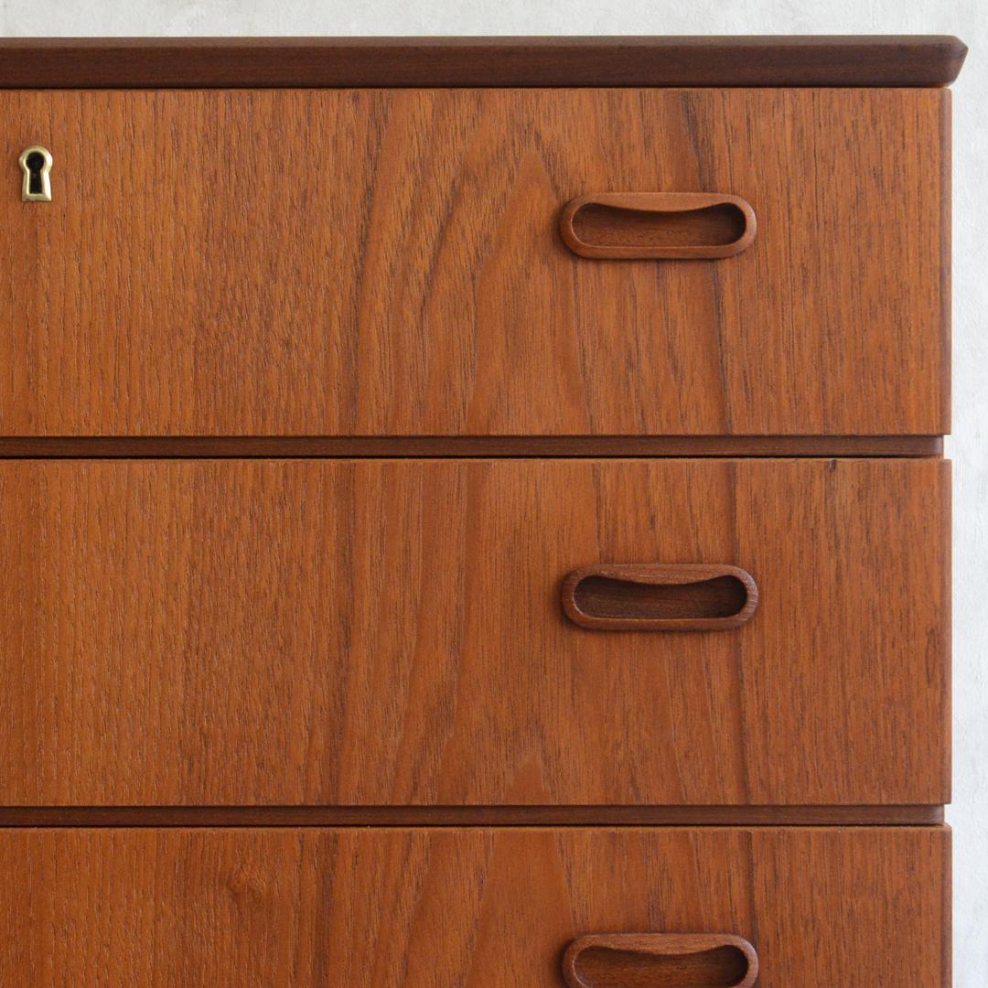 デンマーク 北欧ヴィンテージ チーク４段チェスト 北欧家具 タンス 北欧デザイン