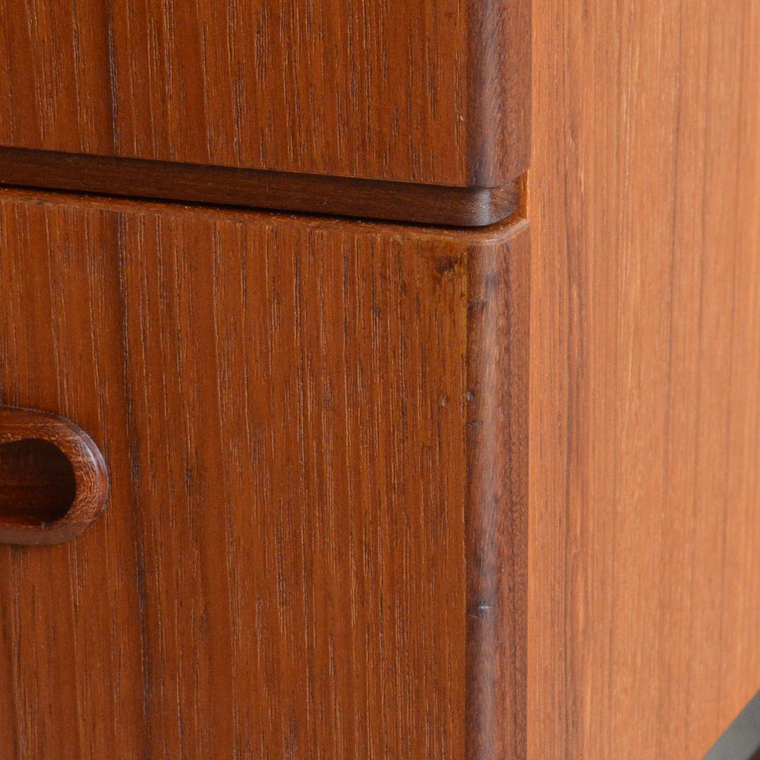 デンマーク 北欧ヴィンテージ チーク４段チェスト 北欧家具 タンス 北欧デザイン