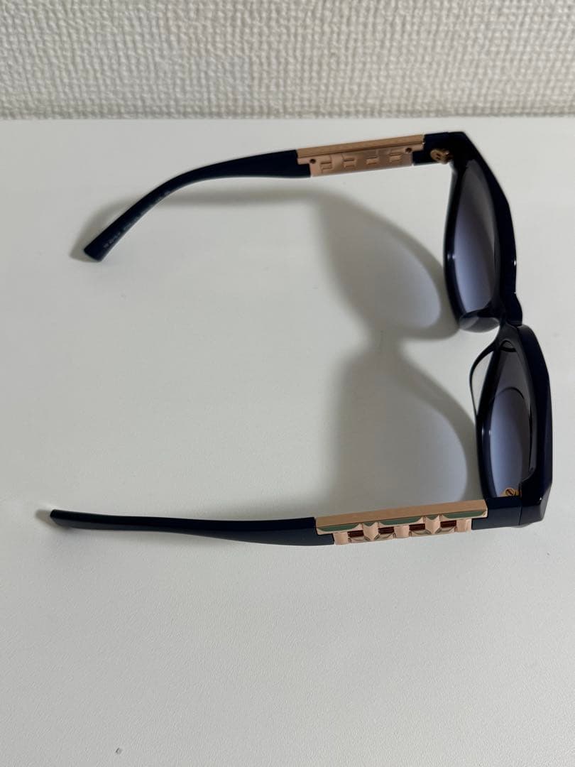 TIFFANY トゥルーサングラス