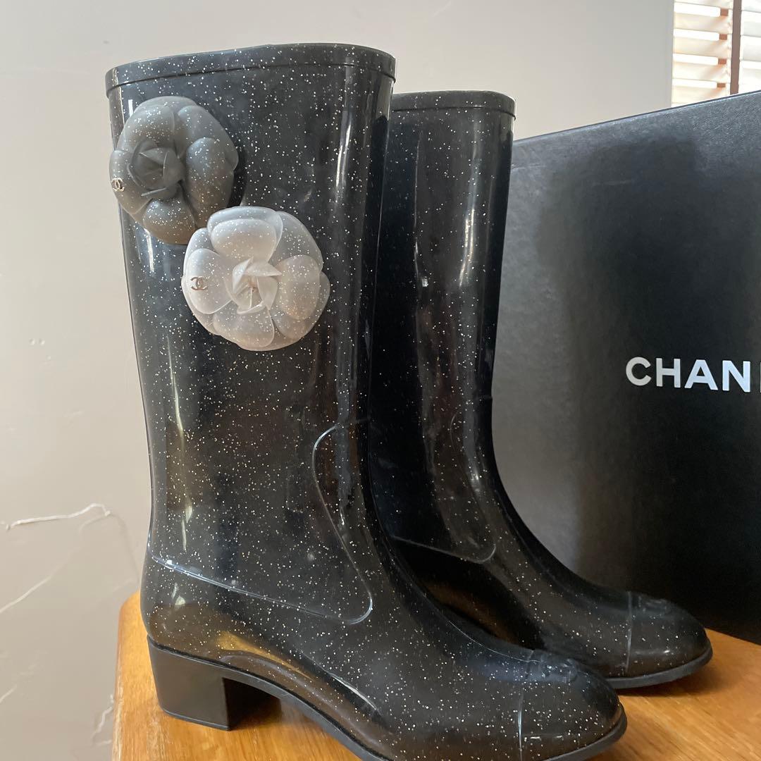 CHANEL レインブーツ　希少シルバーラメ入りカメリア37 極美品