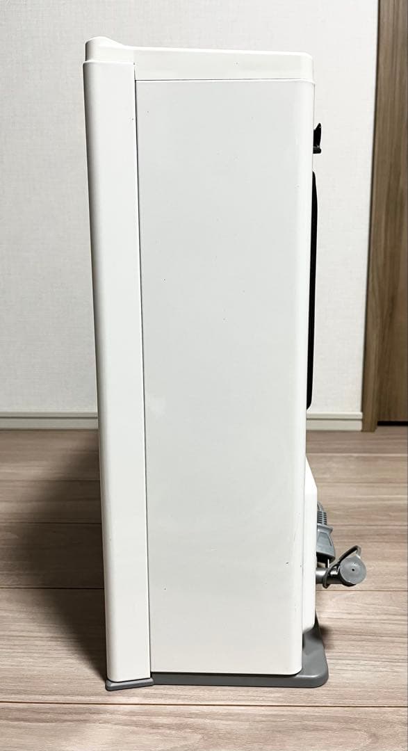 ガスファンヒーター ホワイト コンパクト