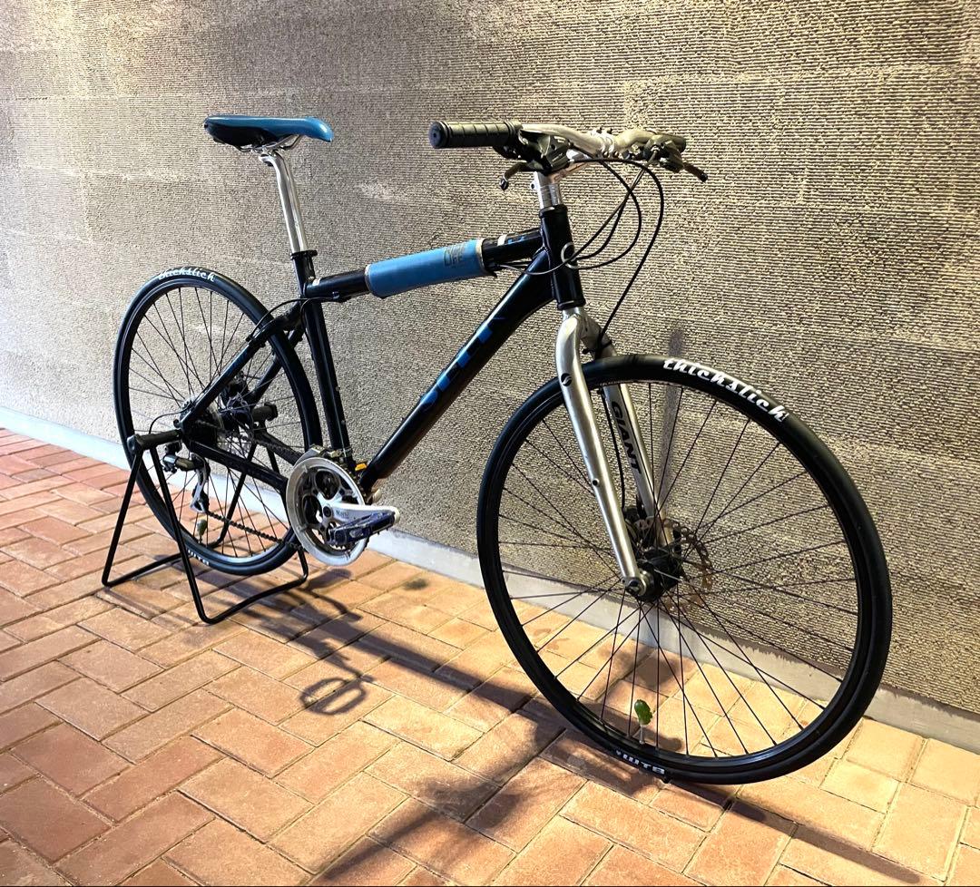 値下げ　引取希望　GIANT SEEK R2 クロスバイク　前後タイヤ新品