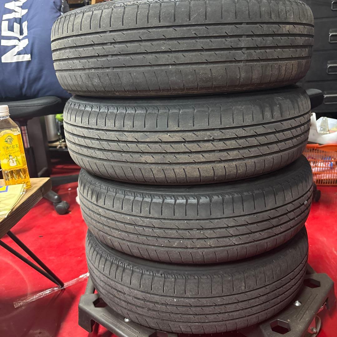 ホンダ 14インチ 5スポークホイールとマキシスタイヤセット