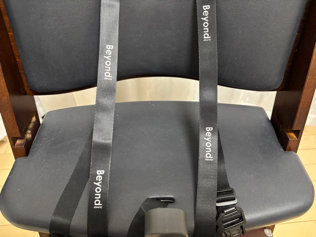 ビヨンドジュニアハイチェア