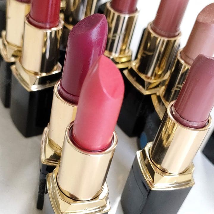 匿名配送　口紅19本　モイスチャー＆トリートメント　ヒアルロン酸　ルージュ　他