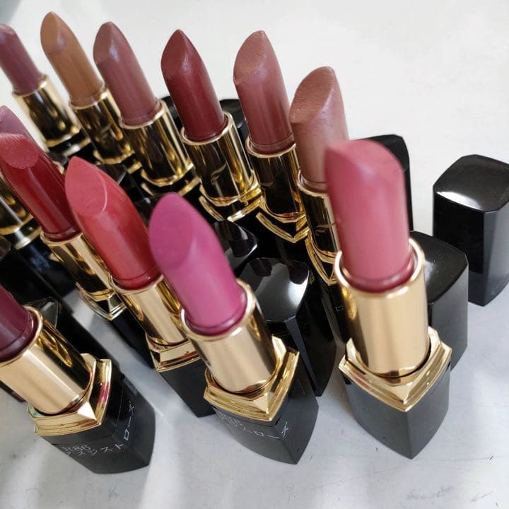 匿名配送　口紅19本　モイスチャー＆トリートメント　ヒアルロン酸　ルージュ　他