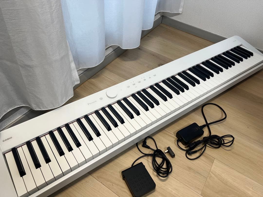 【値下げ中】CASIO privia px-s1100 電子ピアノ 白 ホワイト