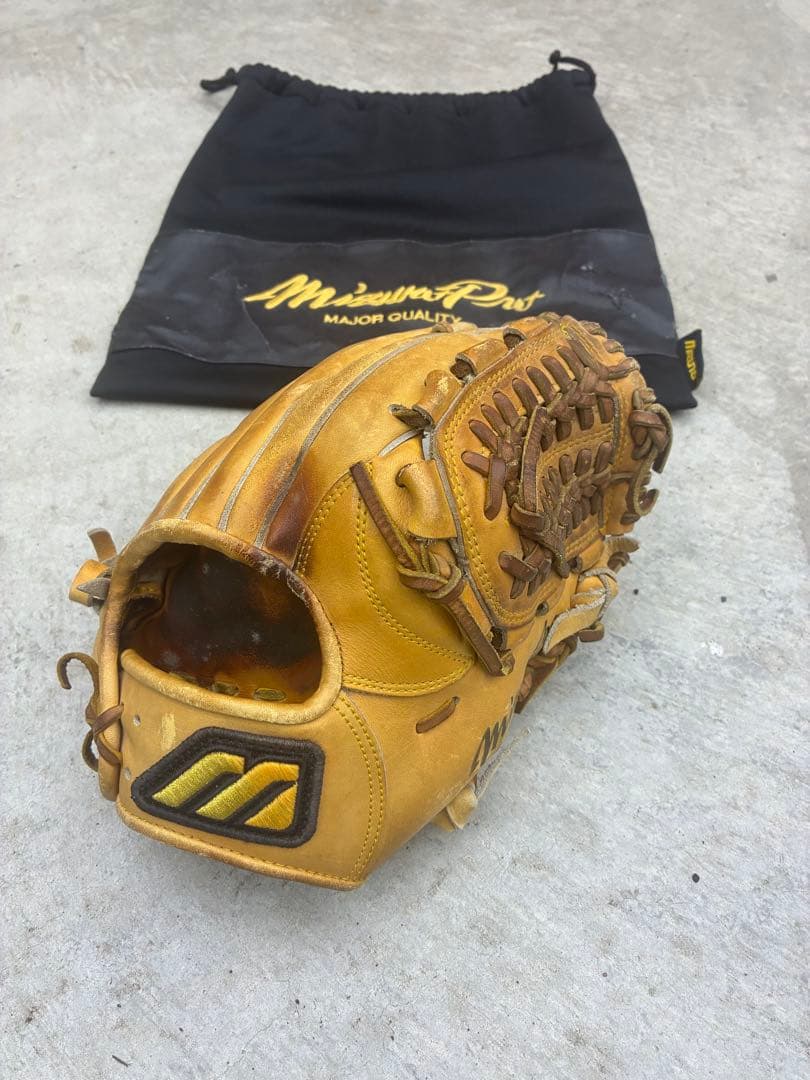 ミズノプロ　Mizuno Pro 硬式グローブ 収納袋付き