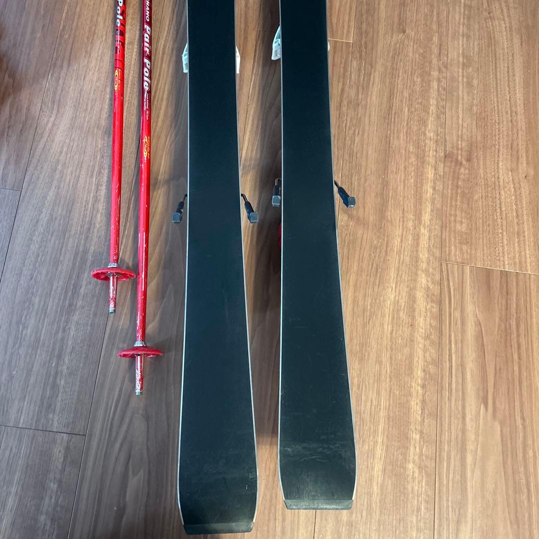 ATOMIC スキーセット ブーツとポール付き