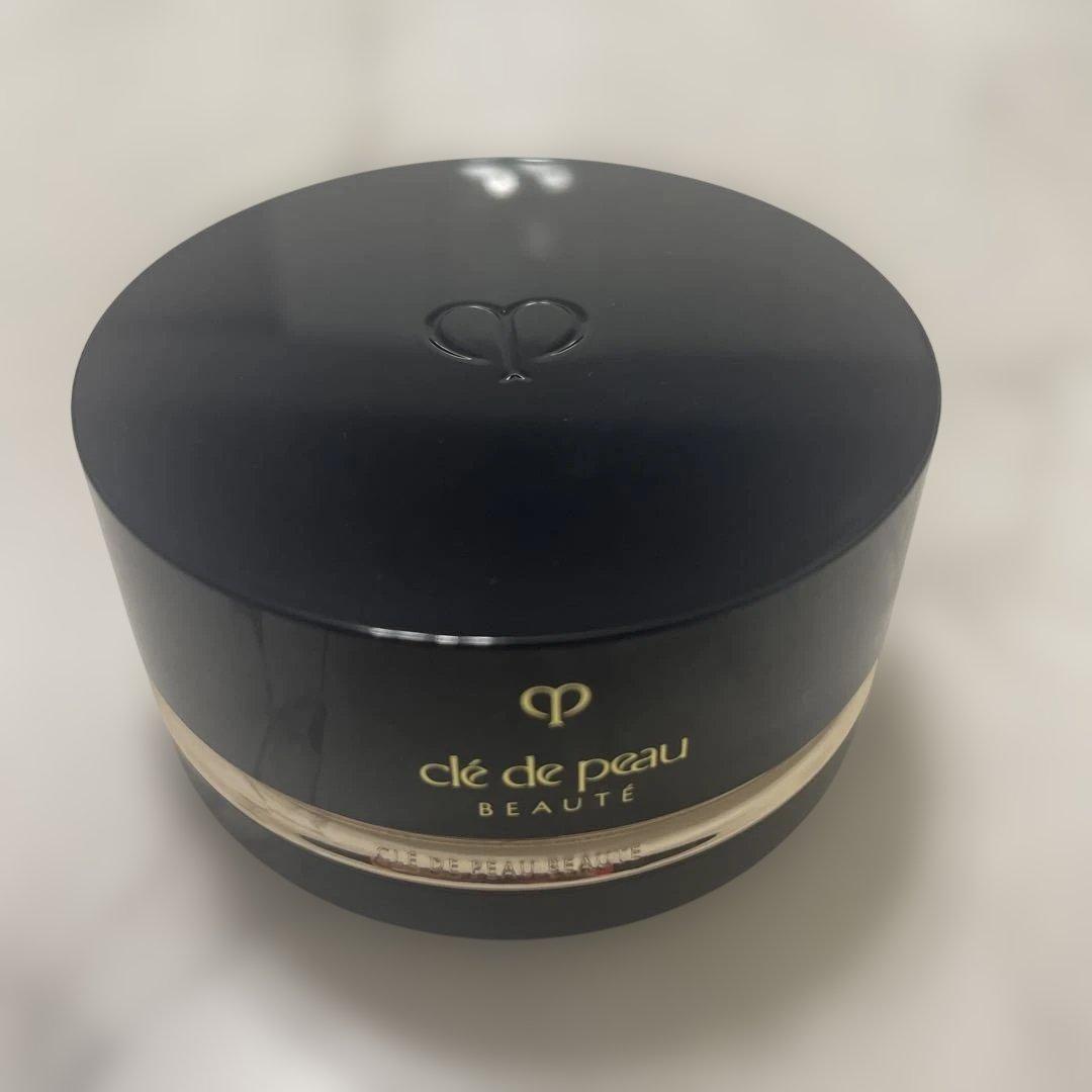 クレ・ド・ポー ボーテ プードルトランスパラントｎ Ｍ　1ライト