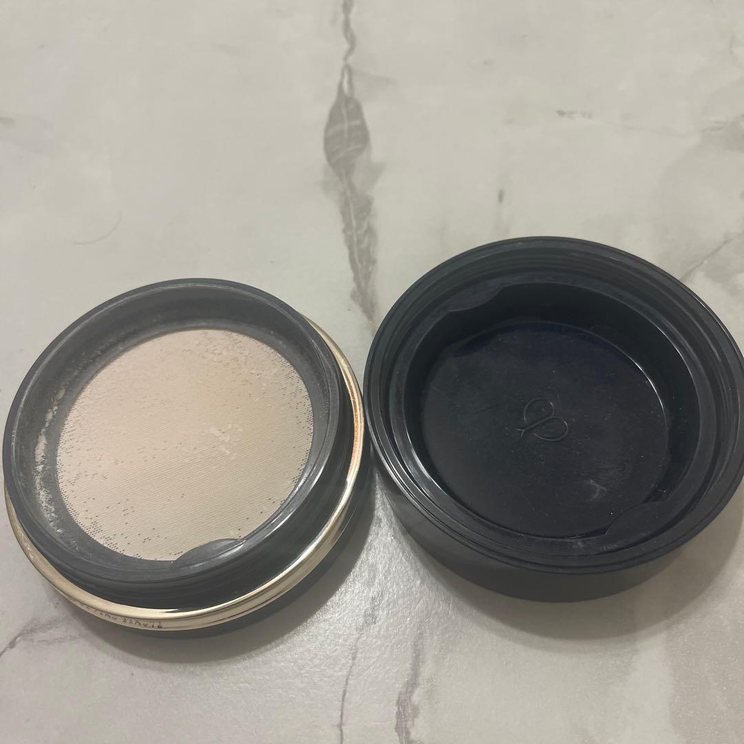 クレ・ド・ポー ボーテ プードルトランスパラントｎ Ｍ　1ライト